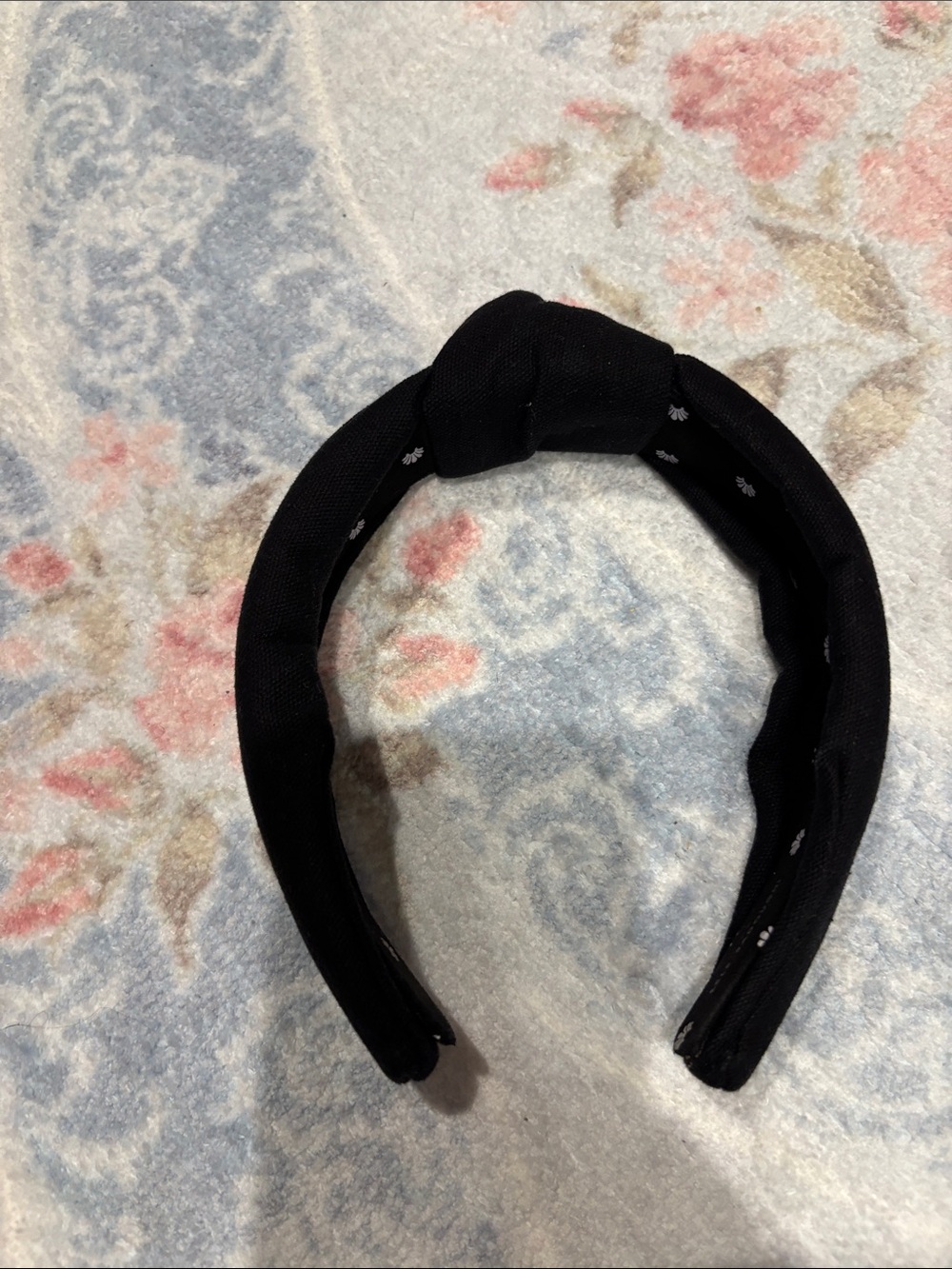 Lele sadoughi black cotton headband. Good condition